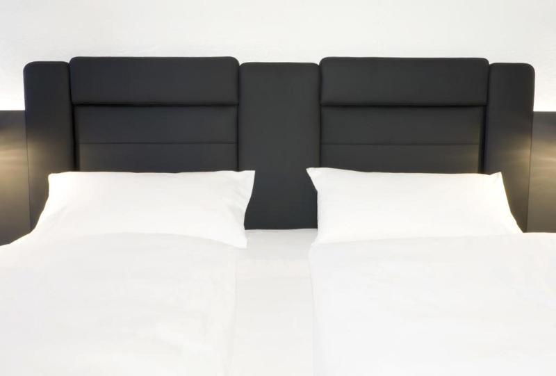 V8 Hotel Koeln At Motorworld Eksteriør bilde