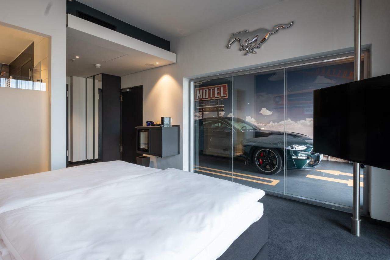 V8 Hotel Koeln At Motorworld Eksteriør bilde